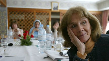 L'avocate française Gisele Halimi est photographiée le 06 mars 2004 à Fès lors d'un colloque intitulé "Rencontre des femmes des deux bords de la Meditérrannée". (ABDELHAK SENNA / AFP)