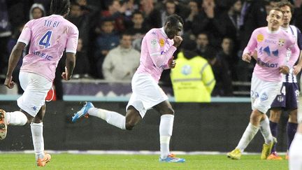 La joie du buteur d'Evian Thonon Gaillard, Clarck N'Sikulu, qui marque &agrave; Toulouse, le 22 mars 2014. (PASCAL PAVANI / AFP)