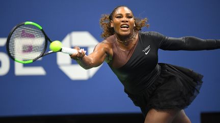 Serena Williams avec sa nouvelle tenue lors du premier tour de l'US Open à New York (Etats-Unis), le 27 août 2018. (USA TODAY SPORTS / REUTERS)