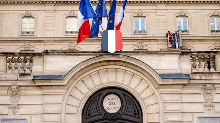 Le siège social de la Caisse des dépôts et consignations, à Paris. (BRUNO LEVESQUE / MAXPPP)