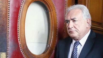 Dominique Strauss-Kahn quitte le Palais de justice de Paris après l'audience en référé contre le livre de Marcela Iacub "Belle et bête" (26 février 2013)
 (Kenzo Tribouillard / AFP)