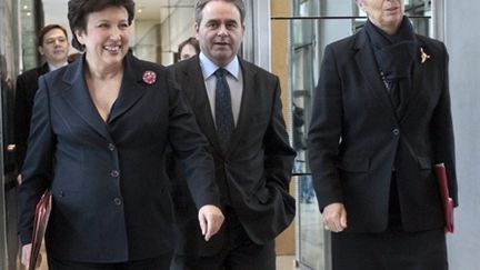 MMes Bachelot et Lagarde et M.Bertrand, le 1er février 2011 au ministère de l'Economie. (AFP/JACQUES DEMARTHON)