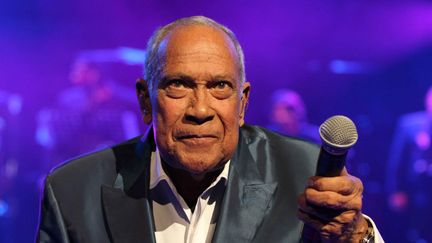 Cheo Feliciano sur scène à Mexico, dans une photo datée du 22 février 2014
 (Notimex / Gustavo Duran GDH / ACE / AFP)