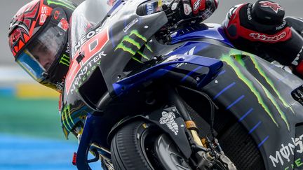 Fabio Quartararo (Yamaha) lors de la séance de qualifications du Grand Prix de France de Moto GP, samedi 15 mai 2021. (JEAN-FRANCOIS MONIER / AFP)