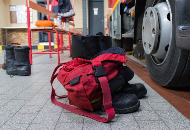 A&nbsp;la caserne de Bitche, dans le 19e arrondissement de Paris, lundi 2 décembre 2019. (GUILLEMETTE JEANNOT / FRANCEINFO)