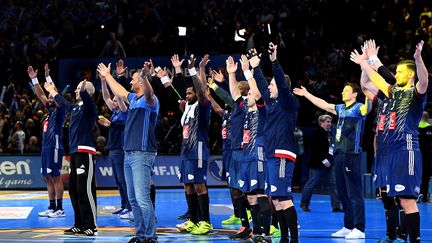 Les Français se qualifient pour la finale du Mondial de handball en battant la Slovénie, jeudi 26 janvier 2017. (FRANCK FIFE / AFP)