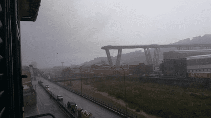 Un viaduc de l'autoroute A10 s'est effondré à Gênes (Italie), le 14 août 2018. (POLIZIA DI STATO)