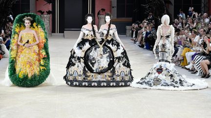 EN IMAGES. La haute couture hiver 2019 20 et ses pr cieux savoir