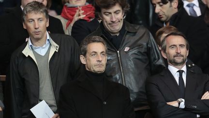 &nbsp; (Stéphane Courbit (à gauche) et Nicolas Sarkozy lors d'un match du PSG dans une tribune du parc des Princes © MaxPPP)