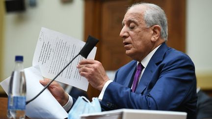 Zalmay Khalilzad, représentant spécial sur la réconciliation en Afghanistan, lors d'une audition à Washington, le 18 mai 2021. (MANDEL NGAN / AFP)