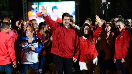 Le président venezuelien Nicolas Maduro avec sa femme Cilia Flores après le vote de l'Assemblée constituante, à Caracas, le 31 juillet 2017.&nbsp; (MANU QUINTERO / DPA)