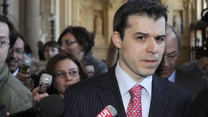 Le juge Fabrice Burgaud&nbsp;arrive au palais de justice de Paris pour entendre la sanction du Conseil sup&eacute;rieur de la magistrature sur l'affaire Outreau, le 24 avril 2009.&nbsp; (  MAXPPP)