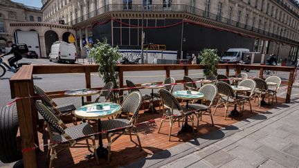 Une terrasse d'un café à Paris, le 7 mai 2021. (BERTRAND GUAY / AFP)