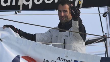 Le skipper Armel Le Cléac'h, à son arrivée en tête du Vendée Globe aux Sables d'Olonne, le 19 janvier 2017. (DAMIEN MEYER / AFP)