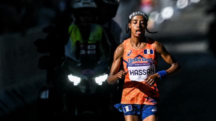 La Néerlandaise Sifan Hassan lors du marathon des Jeux olympiques de Paris 2024, dimanche 11 août. (KIRILL KUDRYAVTSEV / AFP)