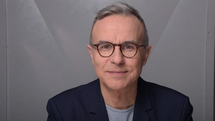 Philippe Besson signe un nouveau roman intitulé "Le dernier enfant" (JACQUES BENAROCH/SIPA)