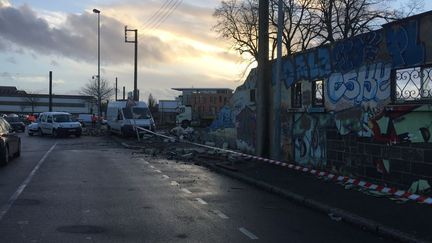 Une femme tuée dans l'effondrement de ce mur à Nantes, le 3 février 2017. (MAUREEN SUIGNARD / RADIO FRANCE)