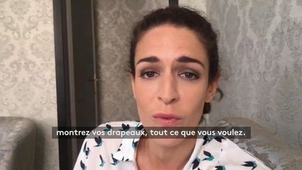 Journaliste embrassée de force