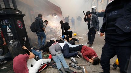 &nbsp; (la police a violemment dispersé les manifestants place Taksim © REUTERS/Murad Sezer)