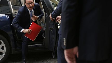 Le pr&eacute;sident fran&ccedil;ais Fran&ccedil;ois Hollande arrive &agrave; la conf&eacute;rence sociale &agrave; Paris, le 7 juillet 2014. (BENOIT TESSIER  / REUTERS)