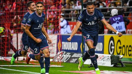 L'attaquant parisien Kylian Mbappé a inscrit&nbsp;un doublé avec le&nbsp;PSG face à Reims, dimanche 29 août. (MATTHIEU MIRVILLE / AFP)