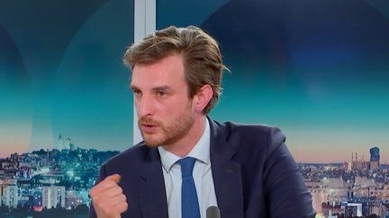 Élections européennes : Emmanuel Macron a fait "un discours de campagne aux frais du contribuable", selon le porte-parole du RN (franceinfo)