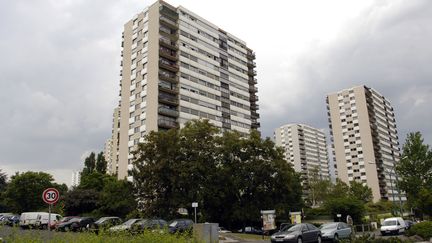 La cit&eacute; des Larris, &agrave; Fontenay-sous-Bois (Val-de-Marne), dont sont originaires les quatorze accus&eacute;s de viols en r&eacute;union pr&eacute;sents au premier proc&egrave;s en novembre 2012. (STEPHANE DE SAKUTIN / AFP)