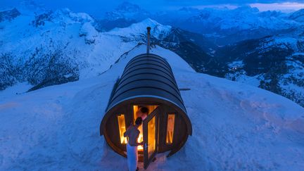 Un sauna &agrave; 2800 m&egrave;tres d'altitude, dans les Dolomites (Alpes italiennes).&nbsp;National Geographic Contest. (STEFANO ZARDINI)