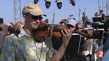 La musique classique à la plage à Royan
 (Culturebox)