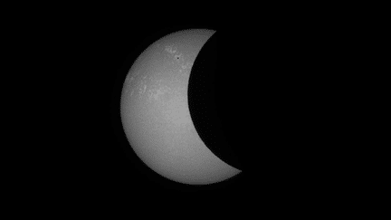 Une &eacute;clipse solaire vue depuis le Pic du Midi de Bigorre (Hautes-Pyr&eacute;n&eacute;es), le 20 mars 2015. (CNRS)