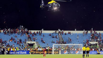 Un hélicoptère surveille la foule lors de Guinée Equatoriale - Ghana (MOHAMED HOSSAM / ANADOLU AGENCY)