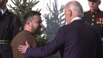 Guerre en Ukraine : Volodymyr Zelensky remercie Joe Biden et le congrès américain