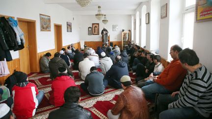 &nbsp; (Salle de prière dans une mosquée. Photo pretexte © Maxppp)