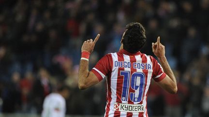 Diego Costa passe de l'Atletico Madrid à Chelsea. (PEDRO ARMESTRE / AFP)