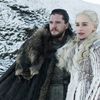 Kit Harington (Jon Snow) et Emilia Clarke (Daenerys Targaryen) dans un épisode de la saison 8 de "Game of Thrones". (HBO)