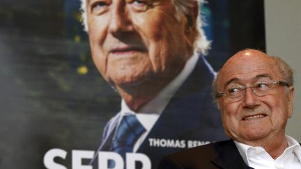 L'ancien président de la Fifa présente son livre à Zurich (Suisse), le 21 avril 2016. (ARND WIEGMANN / REUTERS)