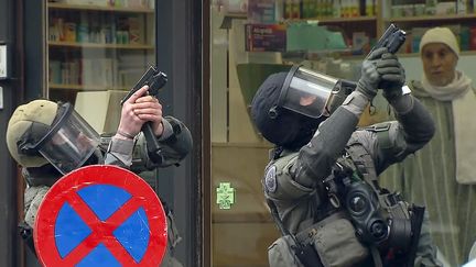 Attentats de Paris : l'opération de la police belge est terminée à Molenbeek