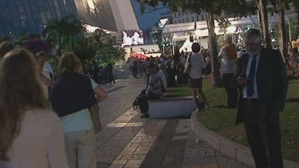 Devant le Palais des Festival
 (France 3 Côte d&#039;Azur)