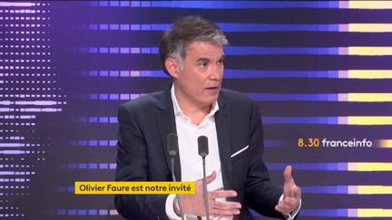 Le Premier secrétaire du Parti socialiste, Olivier Faure, le 28 mars 2023 sur franceinfo. (FRANCEINFO / RADIO FRANCE)