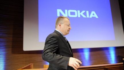 Stephen Elop, directeur général de Nokia, a expliqué être obligé de "prendre des mesures douloureuses, mais nécessaires" (MARTTI KAINULAINEN / LEHTIKUVA / AFP)