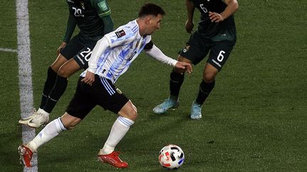 L'Argentin Lionel Messi lors de la victoire de l'Albiceleste contre la Bolivie (3-0), jeudi 9 septembre 2021. (MARIANO GABRIEL SANCHEZ / ANADOLU AGENCY / AFP)