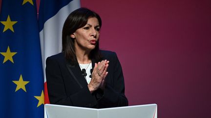 Anne Hidalgo, le 12 décembre 2021, à Perpignan. (LIONEL BONAVENTURE / AFP)