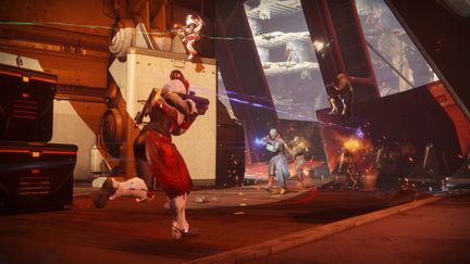 Sorti en septembre, "Destiny 2" propose&nbsp;à la fois des extensions payantes et un système de&nbsp;"loot boxes". (BUNGIE / ACTIVISION)