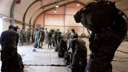 Des soldats français, à Niamey, le 14 mai 2023. (ALAIN JOCARD / AFP)