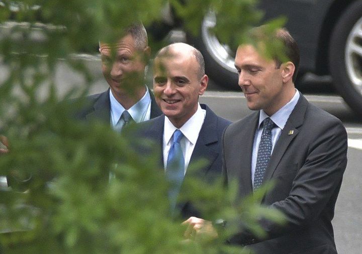 Svelte, glabre, habillé à l'occidentale, Adel al-Jubeir, chef de la diplomatie saoudienne, arrivant à la Maison Blanche, le 17 juillet 2015 à Washington. (MANDEL NGAN / AFP)