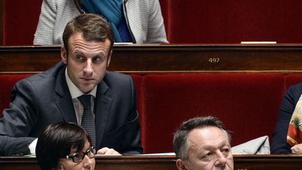 Le ministre de l'Economie,&nbsp; Emmanuel Macron, lors des questions au gouvernement, le 29 octobre 2014, &agrave; l'Assembl&eacute;e nationale, &agrave; Paris. (LIONEL BONAVENTURE / AFP)