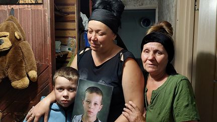 Anastasia a perdu son fils de 9 ans lors d'une frappe des russes dans le centre de Zelenodolsk à 15 km de la ligne de front. (BENJAMIN ILLY / RADIO FRANCE)