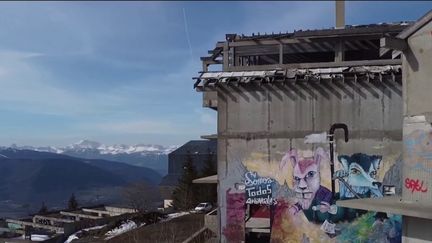 Des tags dans la station de Saint-Honoré. (France 2)