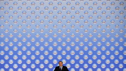 L'ancien pr&eacute;sident du Conseil italien Silvio Berlusconi s'exprime lors d'un meeting politique &agrave; Rome (Italie), le 7 favrier 2013. (MAX ROSSI / REUTERS)