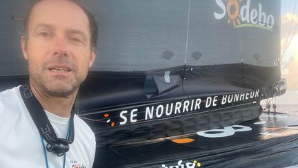 Thomas Coville, dans la dernière ligne droite de la Route du rhum 2022. (TEAM SODEBO)